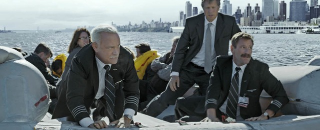 Notlandung auf dem Hudson River geglc...d Jeff Skiles (Aaron Eckhart, rechts)   | Foto: Warner, AfP