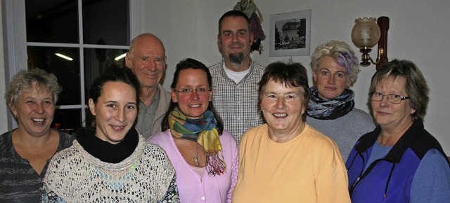 Neue und scheidende Vorstandsmitgliede...ich, Rosmarie Schwald (ausscheidend).   | Foto: Gerd Sutter