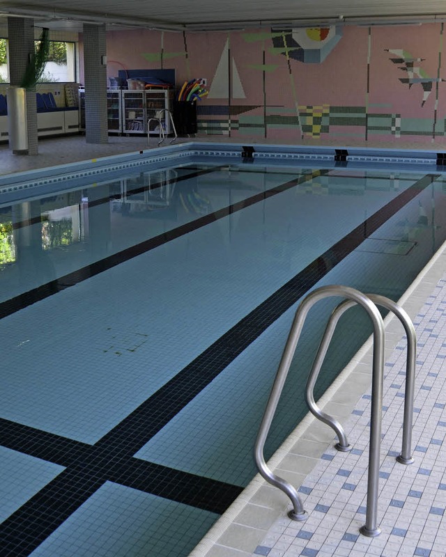 Der Schwimmkurs fr Frauen in der Kleinschwimmhalle findet viel Anklang.  | Foto: SENF