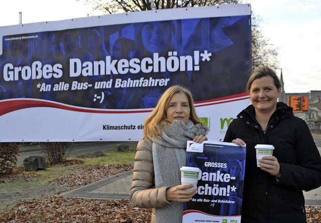 Klimaschutzmanagerin Bernadette Kurte ...en nchste Woche ein Heigetrnk aus.   | Foto: Reimold