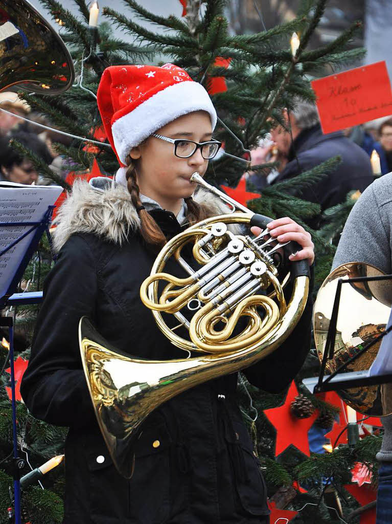 Der Weihnachtsmarkt in Staufen hat wieder zahlreiche Besucher angelockt.