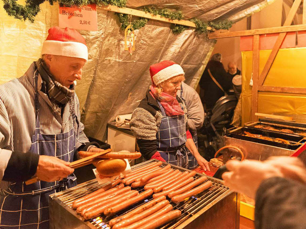 Der Weihnachtsmarkt in Staufen hat wieder zahlreiche Besucher angelockt.