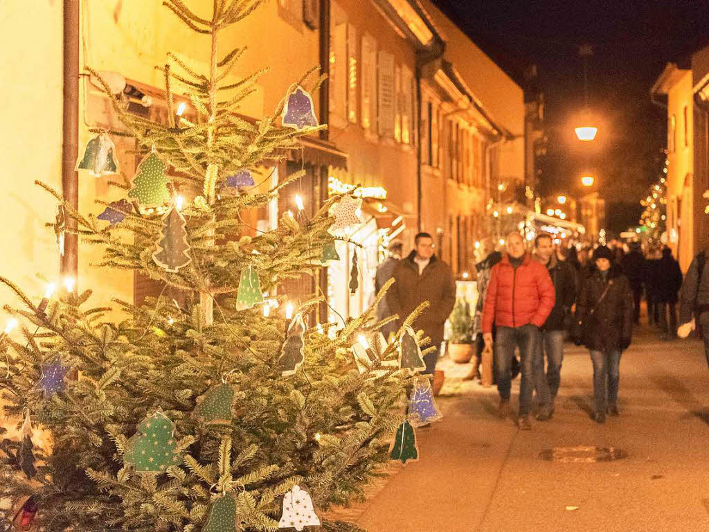 Der Weihnachtsmarkt in Staufen hat wieder zahlreiche Besucher angelockt.