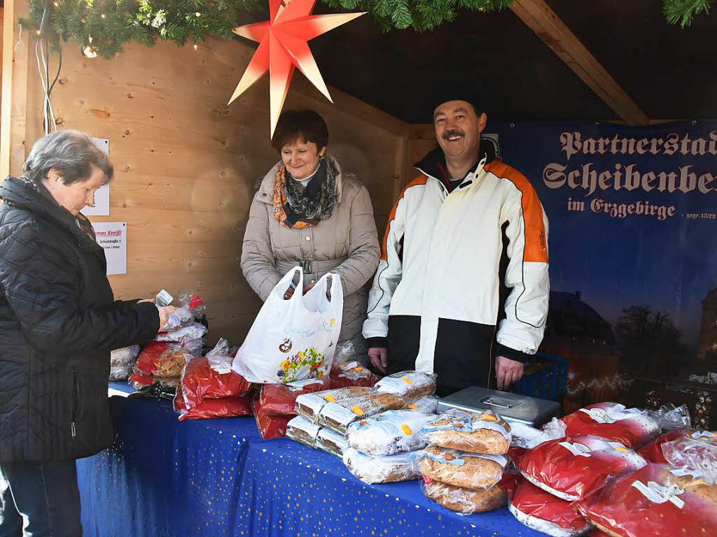 Der  Christstollen aus der Partnerstadt Scheibenberg kam gut an.