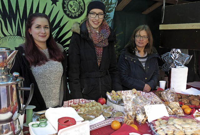 Wieder mit dabei: Das internationale Caf des Freundeskreis Asyl Emmenndingen  | Foto: Georg Vo