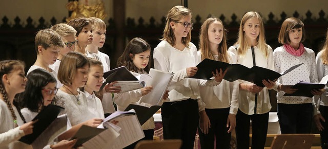 Der Unterstufenchor  reist musikalisch durch den Advent.   | Foto: Christoph Breithaupt