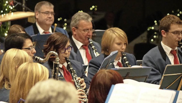 Ein fulminantes Konzerterlebnis besche...ihrem Publikum beim Weihnachtskonzert.  | Foto: Hans-Jrgen Hege