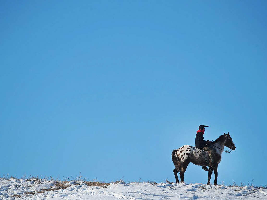 Sioux-Indianer und Aktivisten erklren den Sieg ber die Dakota-Access-Pipeline. Ausgelassen feiern sie den Baustopp, der am Sonntag vom US Army Corps of Engineers verkndet wurde. Seit Monaten hatten sie gegen das Projekt protestiert.