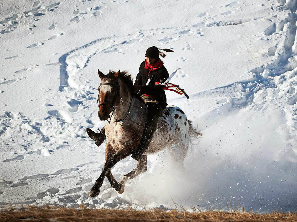 Sioux-Indianer und Aktivisten erklren den Sieg ber die Dakota-Access-Pipeline. Ausgelassen feiern sie den Baustopp, der am Sonntag vom US Army Corps of Engineers verkndet wurde. Seit Monaten hatten sie gegen das Projekt protestiert.