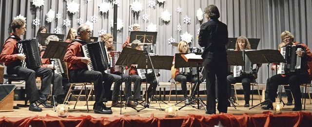 Das Akkordeon Orchester Herrischried z...seiner klangvielfltigen Instrumente.   | Foto: Sandhya Hasswani