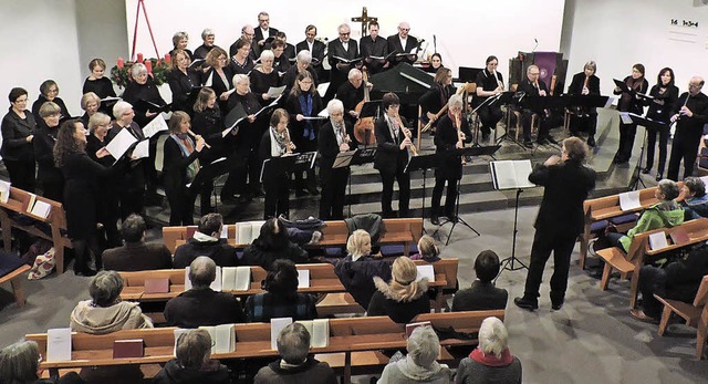 Die Elztalkantorei, das Ensemble Flaut...Therese Wagner las adventliche Texte.   | Foto: Sylvia Sredniawa