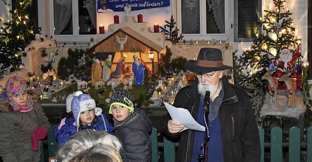 Erich Lambelet begrt die zahlreichen... die zum Adventssingen gekommen sind.   | Foto: Monika Vollmar