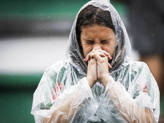 Trauer eines Fans des Chapecoense-Teams nach dem Absturz  | Foto: dpa