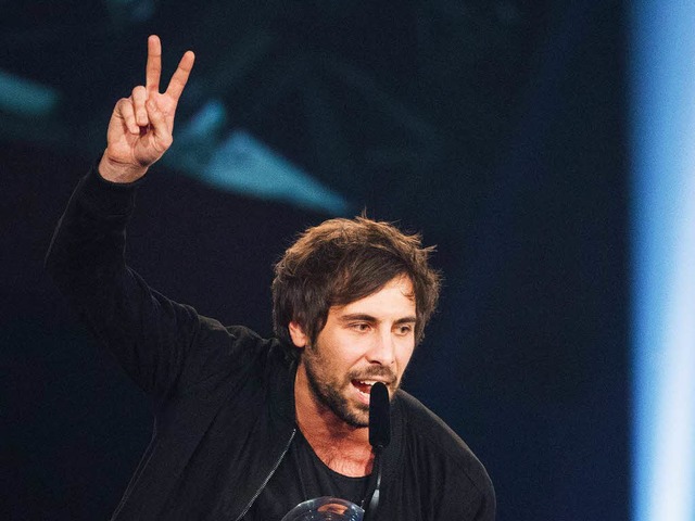 Max Giesinger ist einer der Preistrge... Newcomer National 2016 ausgezeichnet.  | Foto: dpa