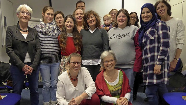 Gruppenbild mit einem Mann:  Die neun ... 160 Unterrichtseinheiten absolviert.   | Foto: ZVG