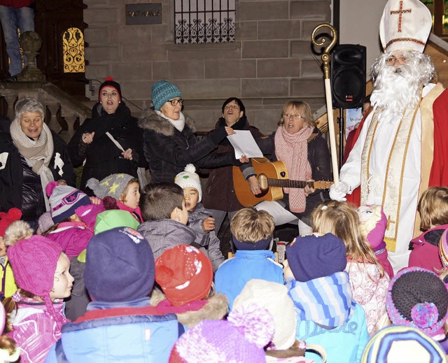 Jede Menge los war am  Nikolaustag in Schnau.  | Foto: verena Wehrle