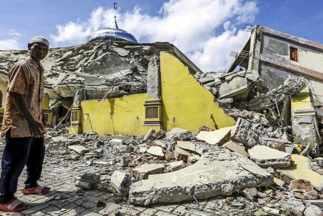 Schweres Erdbeben in Indonesien