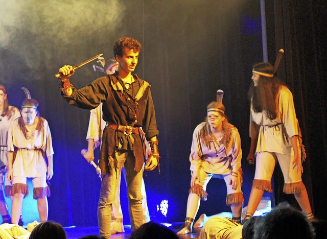 Peter Pan wurde  von Paul Barone mit e...die Junge Theaterakademie aufbereitet.  | Foto: Carola Bruhier