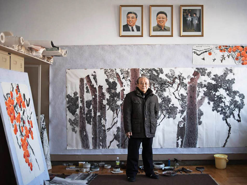 Knstler Lee Gyung-Lan in seinem Atelier in Pjngjang.