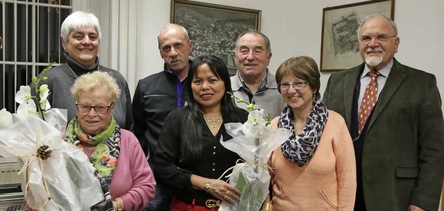 Ortsvorsteher Gerold Eichhorn (rechts)...be-Blank, Hans Weis und  Ulrike Bauer   | Foto: Christoph Breithaupt