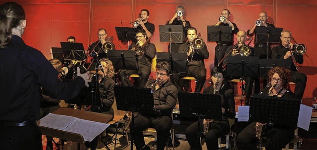 Die Big Band des Musikvereins Altdorf,...der Programmpunkte beim Klauskonzert.   | Foto: Sandra Decoux-Kone
