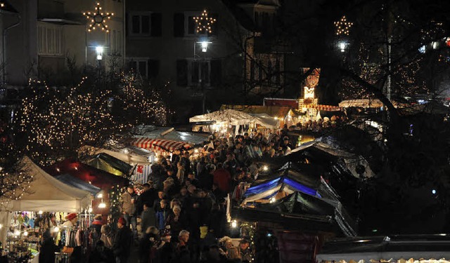 Hier ist was los: Die Marktmeile des D...er Weihnachtsmarkts war stark besucht.  | Foto: jan-philip seitz