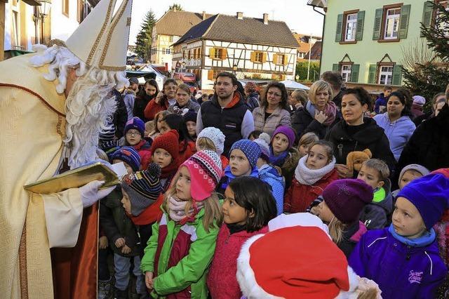 Nikolaus eröffnet Mahlberger Weihnachtsmarkt