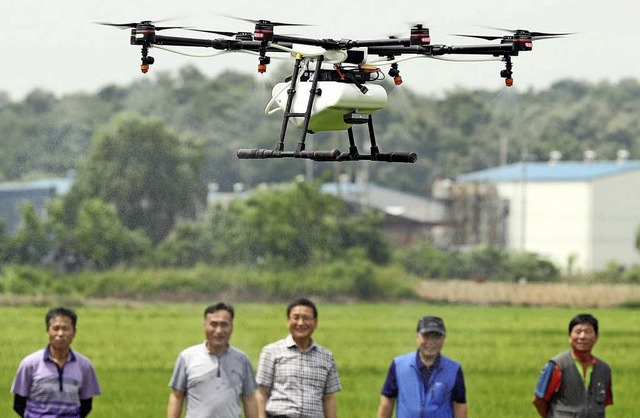 Die Begeisterung fr Drohnen ist bei den Asiaten grenzenlos.   | Foto: dpa