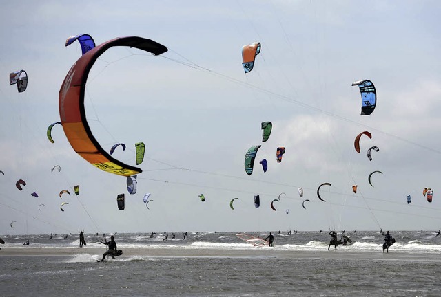 So geht Kitesurfen.   | Foto: dpa