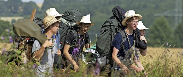 Pfadfinder sind viel drauen &#8211; gerne mit Rucksack und Gitarre.   | Foto: dpa