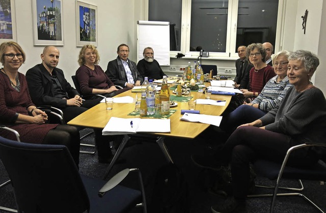 Anja Kalb, Rafael Rauscher, Birgit Rei..., Manfred Dagelmann (rechts von vorne)  | Foto: Georg Vo