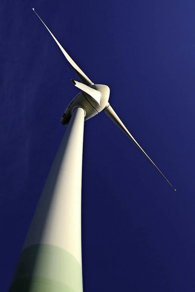 Die geplanten Windkraftanlagen sorgen ...und Umgebung weiter fr Diskussionen.   | Foto: Symbolfoto: Julian Stratenschulte/dpa