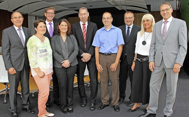 <BZ-FotoAnlauf>Sparkasse:</BZ-FotoAnla...  Andr Marker feierten vier Jubilen.  | Foto: Sparkasse Lrrach-Rheinfelden