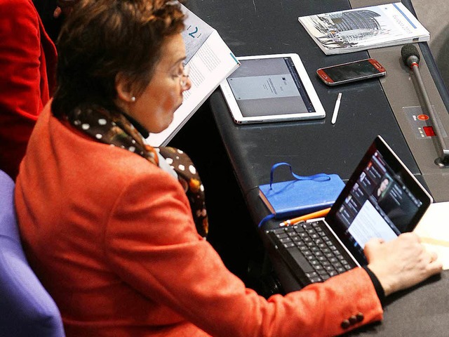 Digitales Debattieren gehrt auch im  Deutschen Bundestag lngst zur Normalitt.  | Foto: dpa