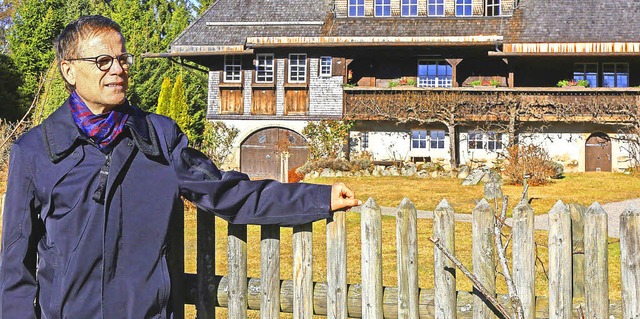 Dr. Jrgen Glocker, Kulturreferent des...r Kulisse Heimatmuseum Hsli angetan.   | Foto: Wilfried Dieckmann