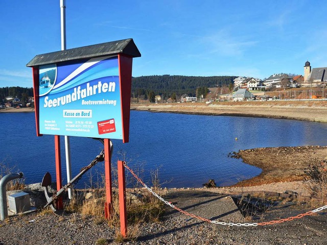 Seerundfahrten auf dem Schluchsee sind...gelstand 923 Meter nicht mehr mglich.  | Foto: Ralf Morys