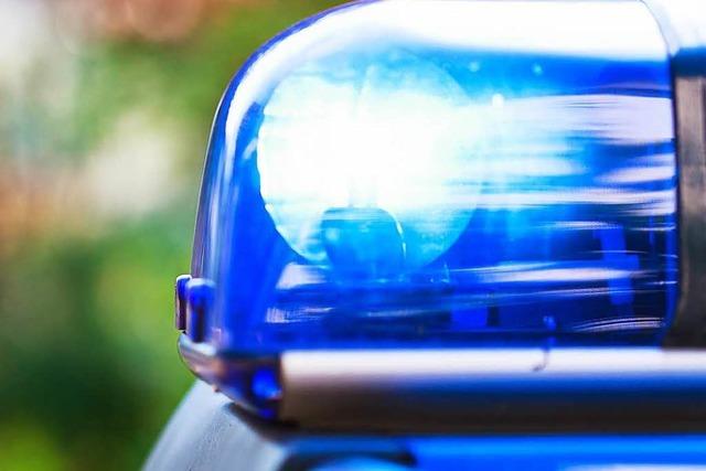 Autofahrer stirbt bei Unfall bei Donaueschingen-Allmendshofen