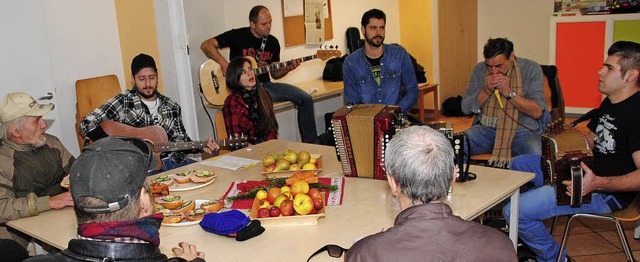 Die Band &#8222;Jack Sixpack and the B.... Die Besucher genossen den Auftritt.   | Foto: Sedlak