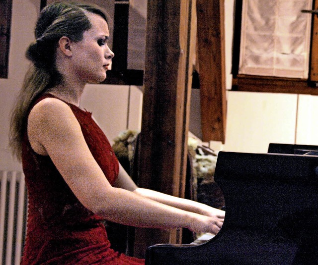 Mit Pianistin Katharina Treutler besch...ige Konzertreihe in der Villa Ferrette  | Foto: Karin Stckl-Steinebrunner