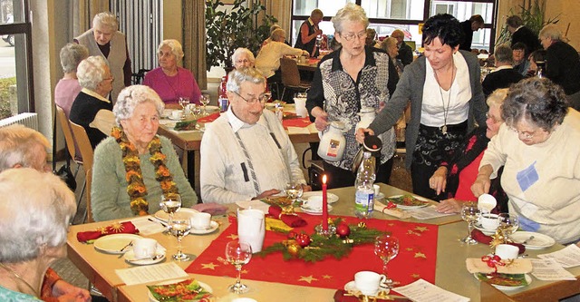 Der Begegnungssonntag im weihnachtlich... eine Institution in Efringen-Kirchen.  | Foto: Jutta Schtz