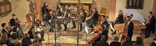 Das Kammerorchester Karl Rubi an gewoh... in der Offenburger St. Andreaskirche   | Foto: Heck