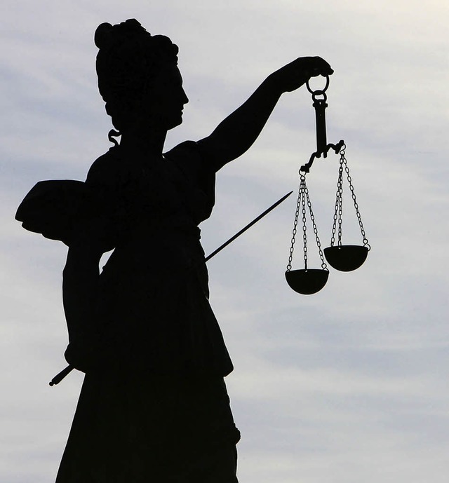 Harte Nuss fr Justitia: der Neuenburger Feldmordprozess  | Foto: dpa