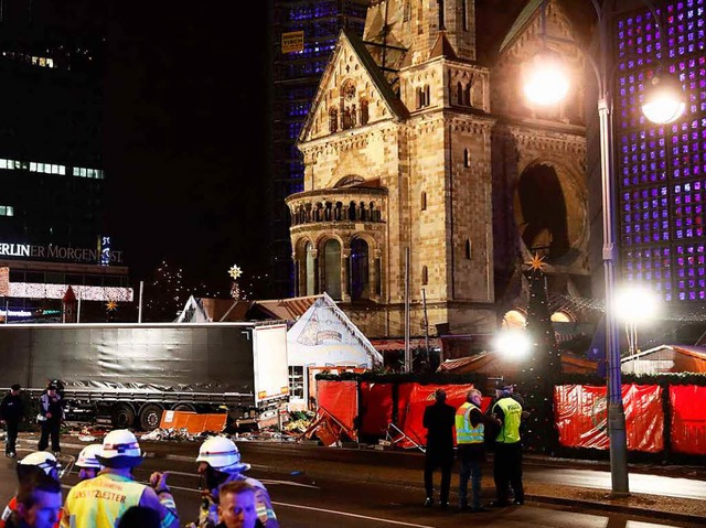 Der Weihnachtsmarkt vor der Berliner G... Ziel eines Terroranschlages geworden.  | Foto: AFP