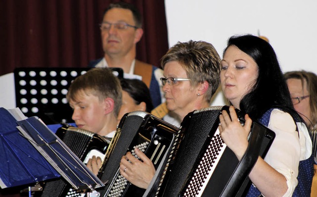 Konzentrierte Mrchenstunde: Mitgliede...denburg-Sallneck  beim Jahreskonzert.   | Foto: Heiner Fabry