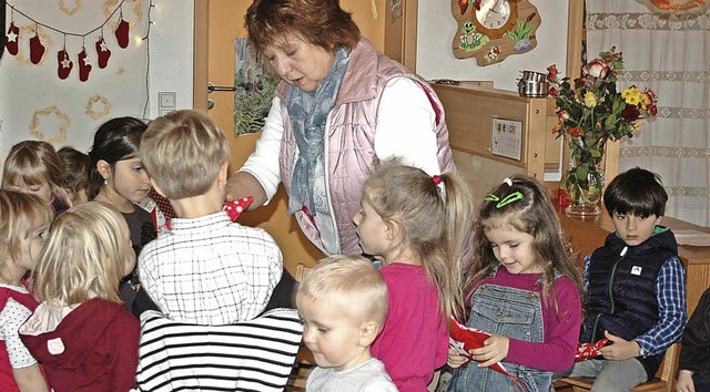 Abschied von den Kindern: Erzieherin I...Kindergarten Husern in den Ruhestand.  | Foto: Christiane Sahli