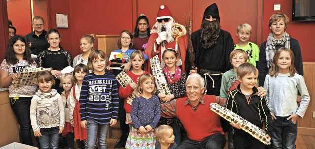 Weihnachtsfeier des Schnupfvereins Fau...er Lehrer in Drrenbhl war mit dabei.  | Foto: Wolfgang Scheu