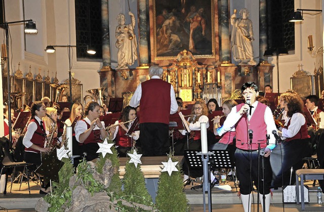 Kirchenkonzert der Trachtenkapelle Obe...acher singt: &#8222;Halleluja&#8220;.   | Foto: Birgit Rde