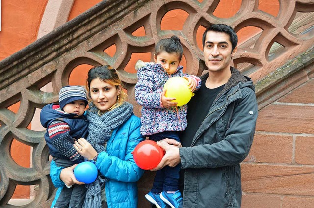 Sind auf Wohnungssuche: Mutter Amsha F...indern Ali (10 Monate) und Nujiyan (2)  | Foto: Sarah Beha