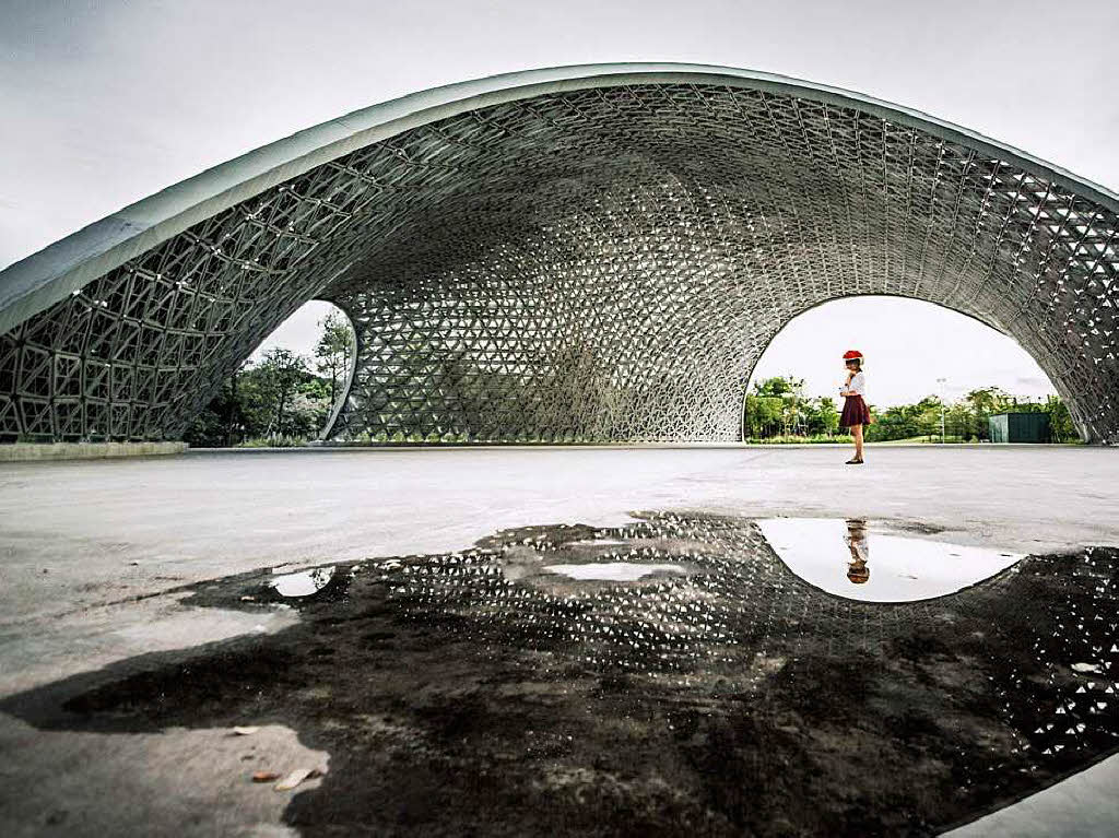 Mit dem Bollenhut um die Welt. Dieses Bild entstand bei Marian Bay in Singapur.