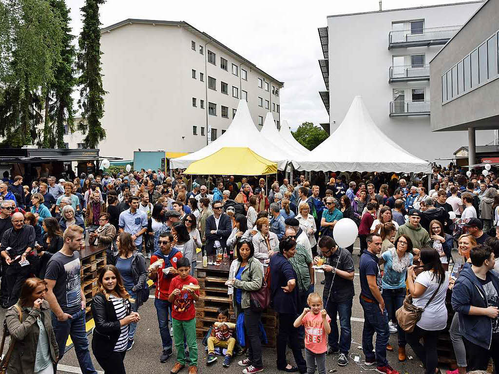 70 Jahre und kein bisschen leise: Die Badische Zeitung feiert am 19. Juni Geburtstag. Auf dem Campus des Verlags an der Basler Strae gibt es ein groes Fest, das 12.000 Menschen besuchen.
